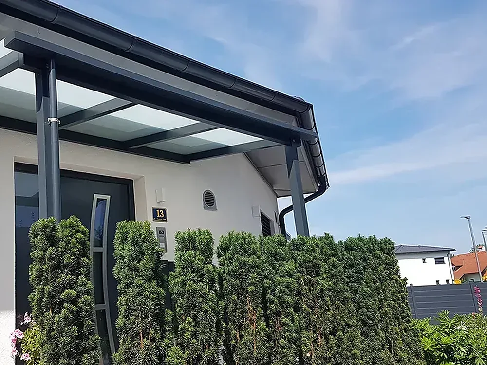 Alu-Vordach mit Glasdach, Kremsmünster