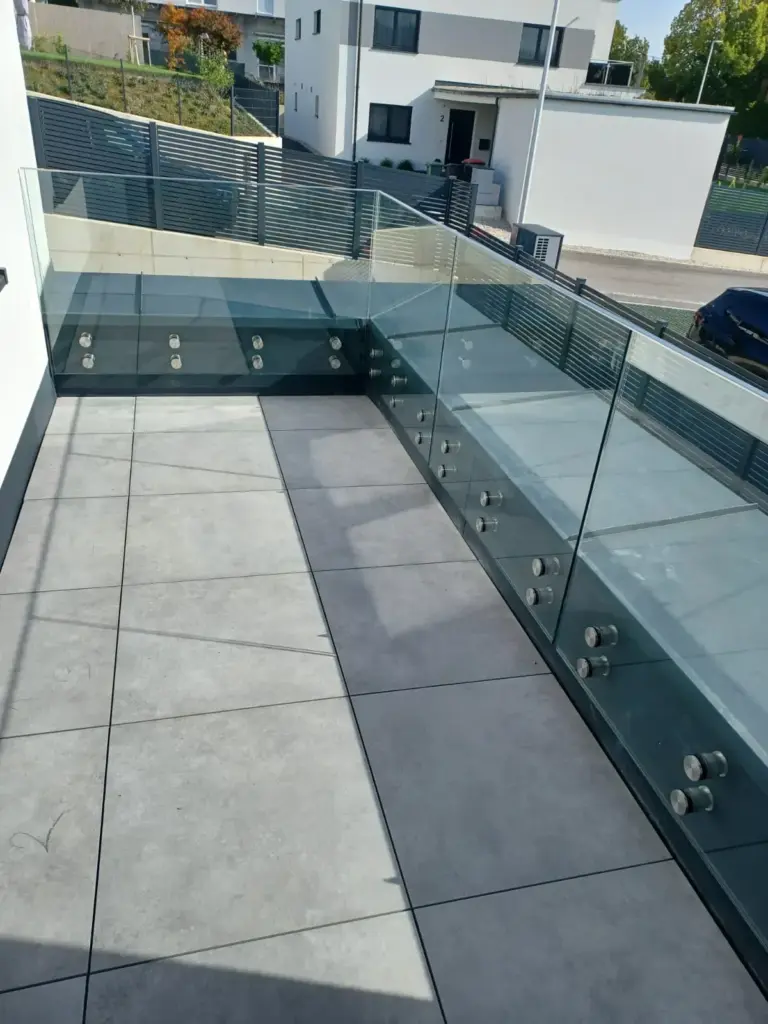 Glasgeländer Dachterrasse, Wels