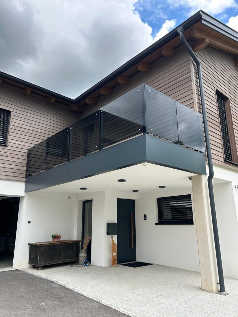 Balkongeländer Sanierung Altbau, Steyr Altstadt